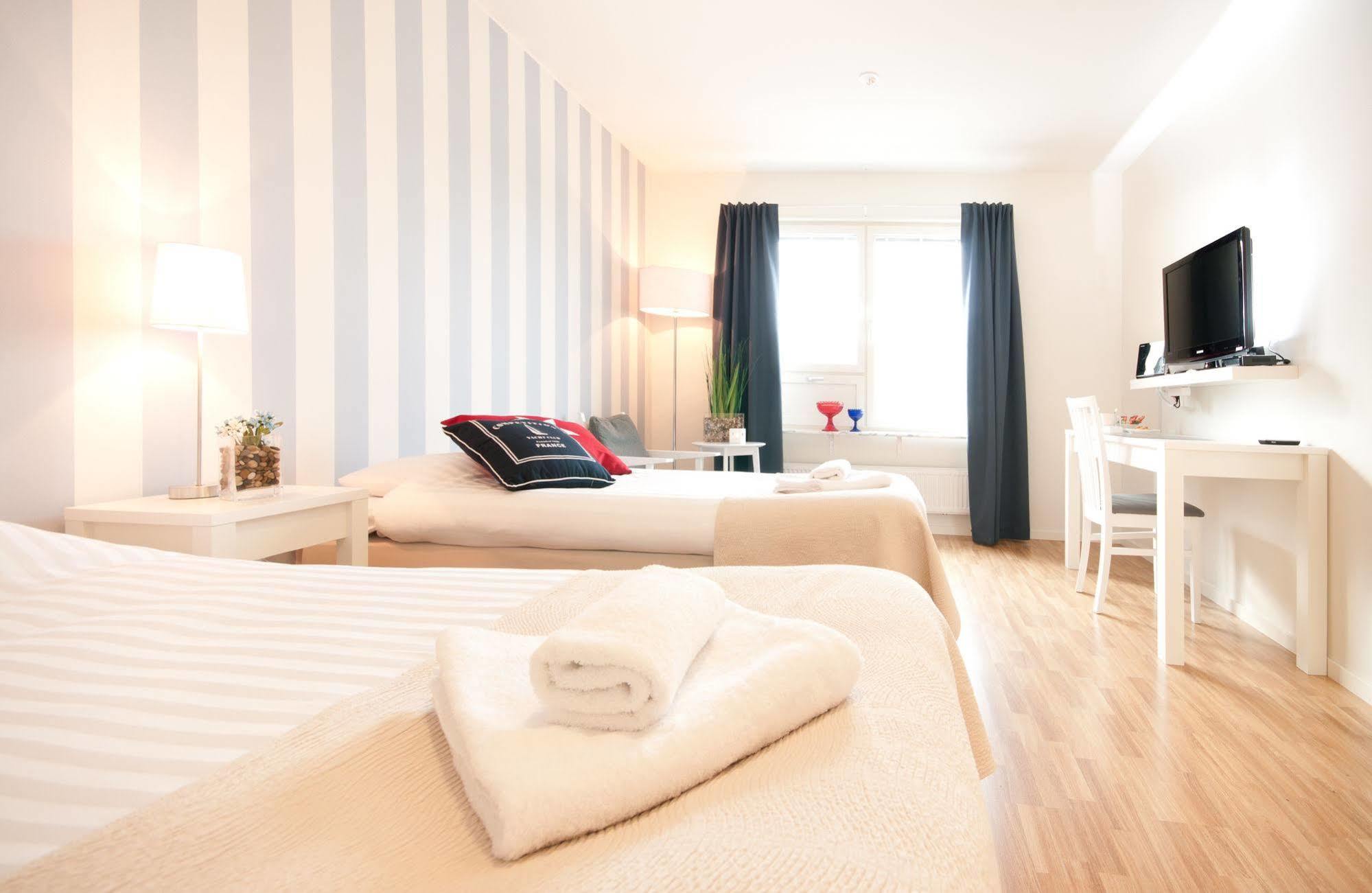 Attendo Park Hotell Huddinge Eksteriør billede